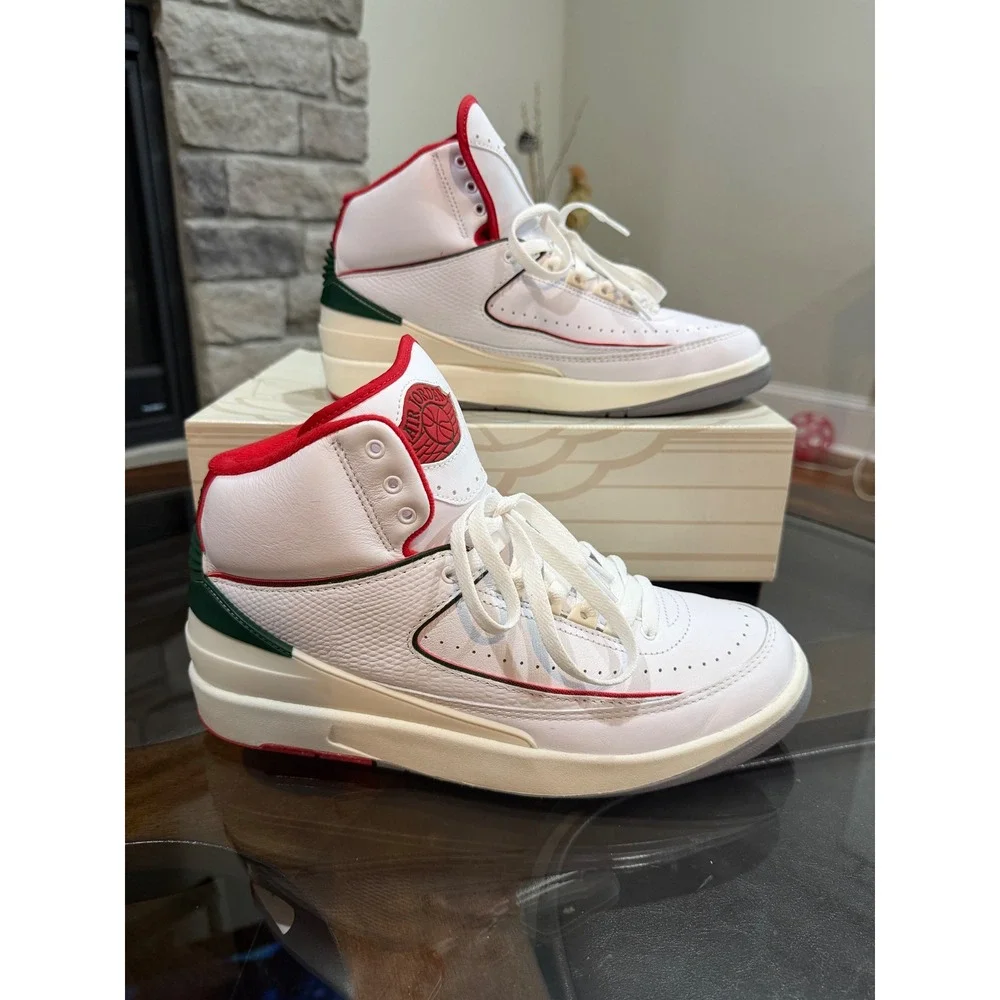 Air Jordan 2 Retro Christmas White Red Green Mens Sneakers DV9956-100 Size 10.5